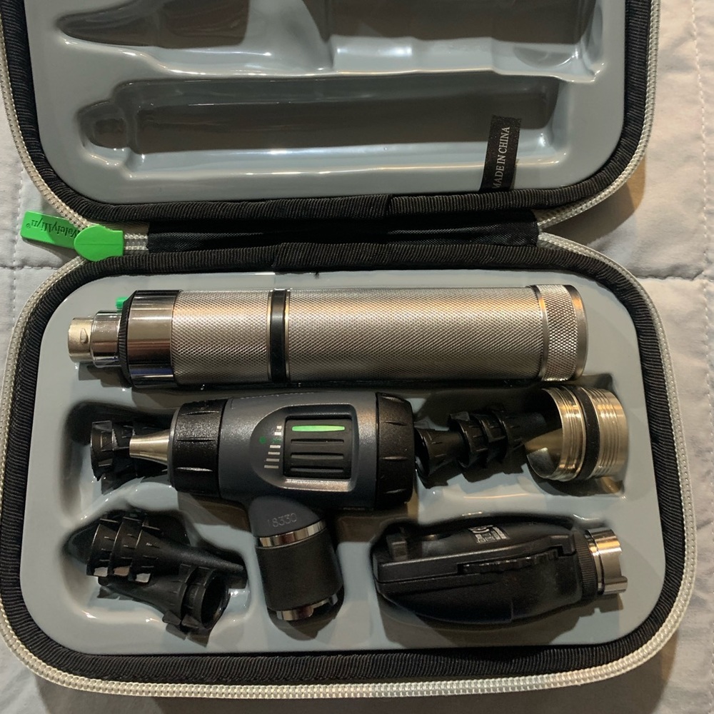 Welch Allyn otoscope/ophthalmoscope